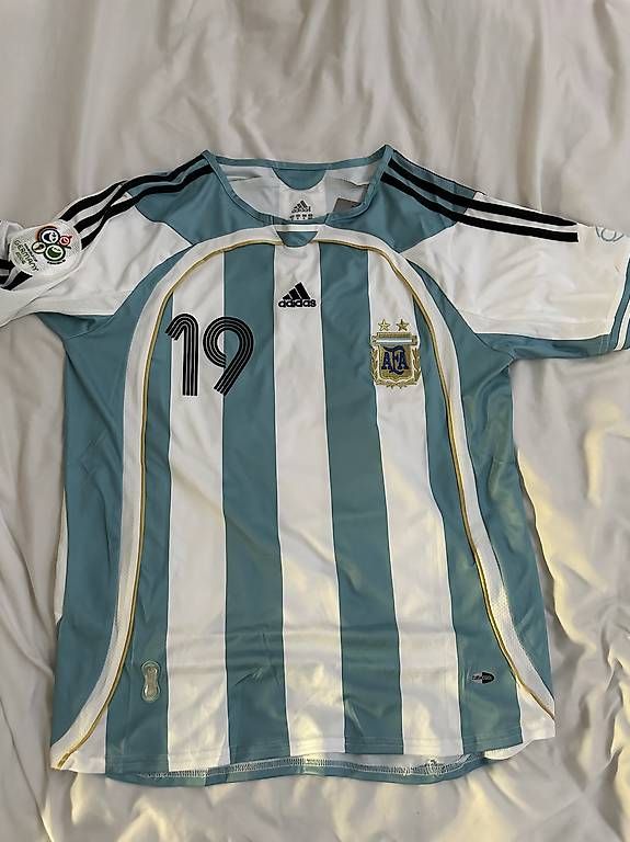 Canottiere & Pantaloni: Messi 19 Trikot – Usato da Birr venduto da rob_d6wl