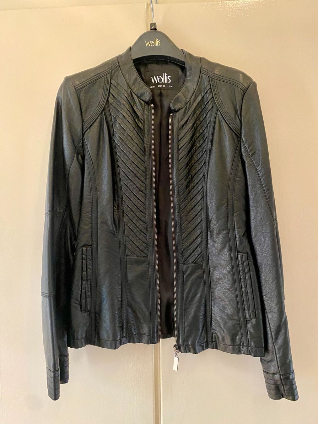 Giacche: Schöne neue Jacke von Wallis – Nuovo (secondo la descrizione) da Zuerich venduto da TomL01 2