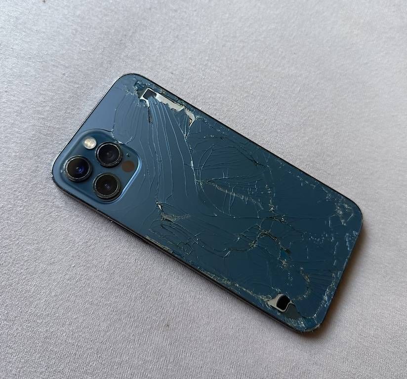 Apple Telefoni cellulari / Smartphones: Iphone 12 Pro, pazifik blau – Usato da Basel venduto da lolaloli 1