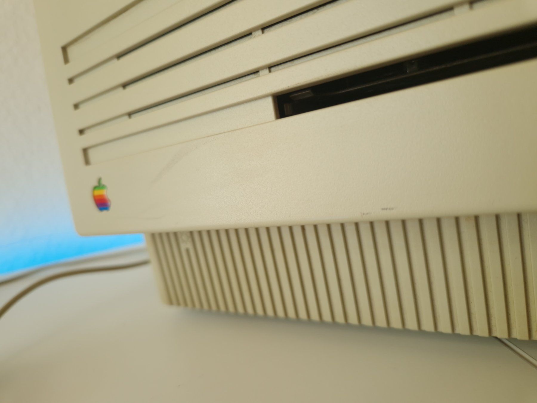 Apple PC: Apple Macintosh SE / 4MB RAM / 80MB HDD / läuft perfekt – Usato da Uster venduto da -FPS- 4
