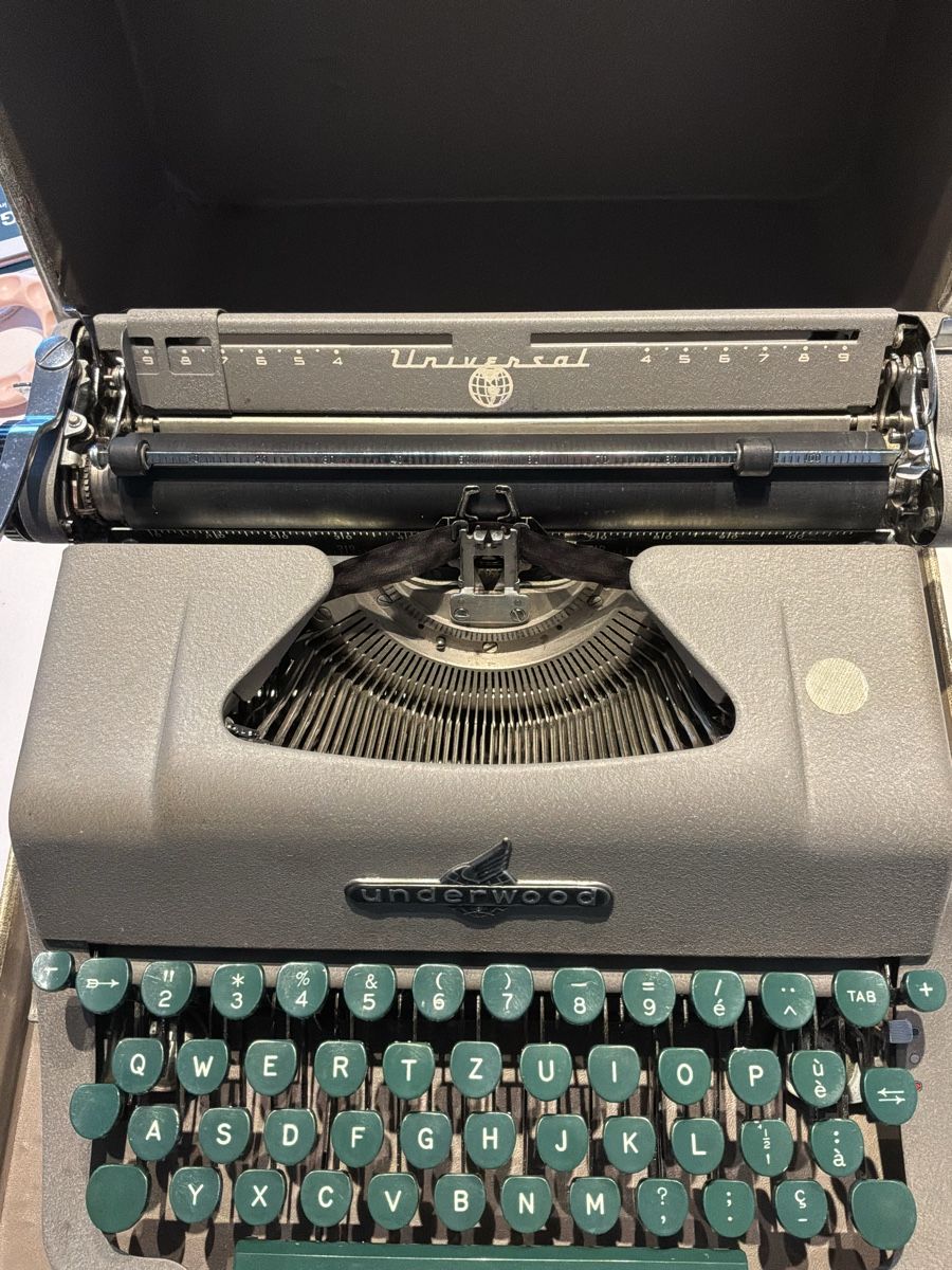Underwood Macchine da scrivere: Machine à écrire Underwood – Usato da Tavannes venduto da Setev12789 1