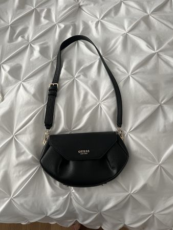 Guess Handtasche schwarz guter Zustand