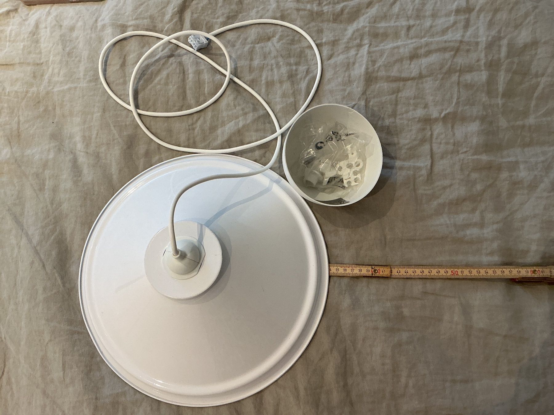 Kronleuchter & Deckenlampen: Blechlampe weiss – Gebraucht aus Triesen von Boston5