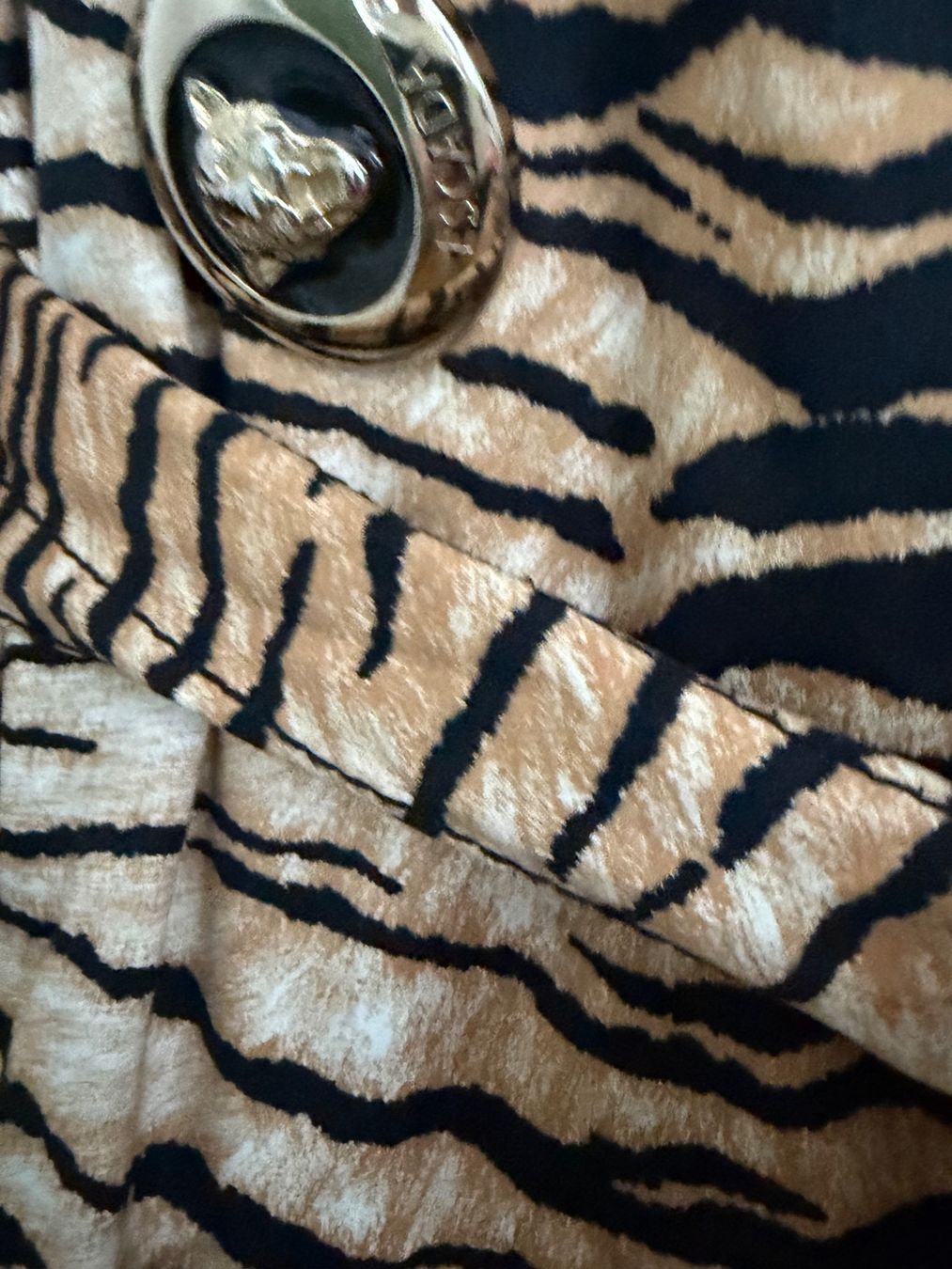 Escada Mäntel: Escada Trenchcoat mit Tigerprint, Gr. 44/46 - ein Hingucker! – Gebraucht aus Basel von Blausara707 1