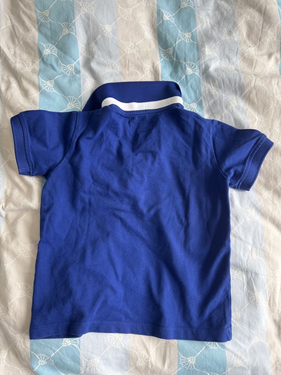 Hemden, T-Shirts & Polos: Armani Kinder T- Shirt  – Gebraucht aus Menzingen von Dali2504 1