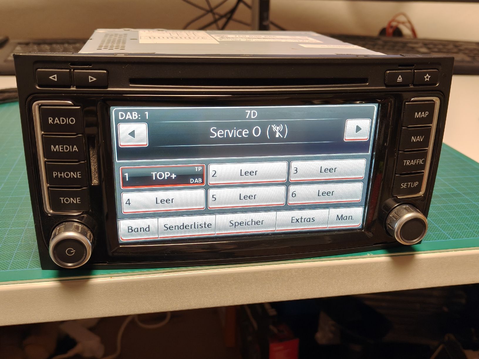Navigationsgeräte: VW Navigationsgerät RNS510 7E0 035 686 – Gebraucht aus Niederuzwil von Byte0Bit1 2