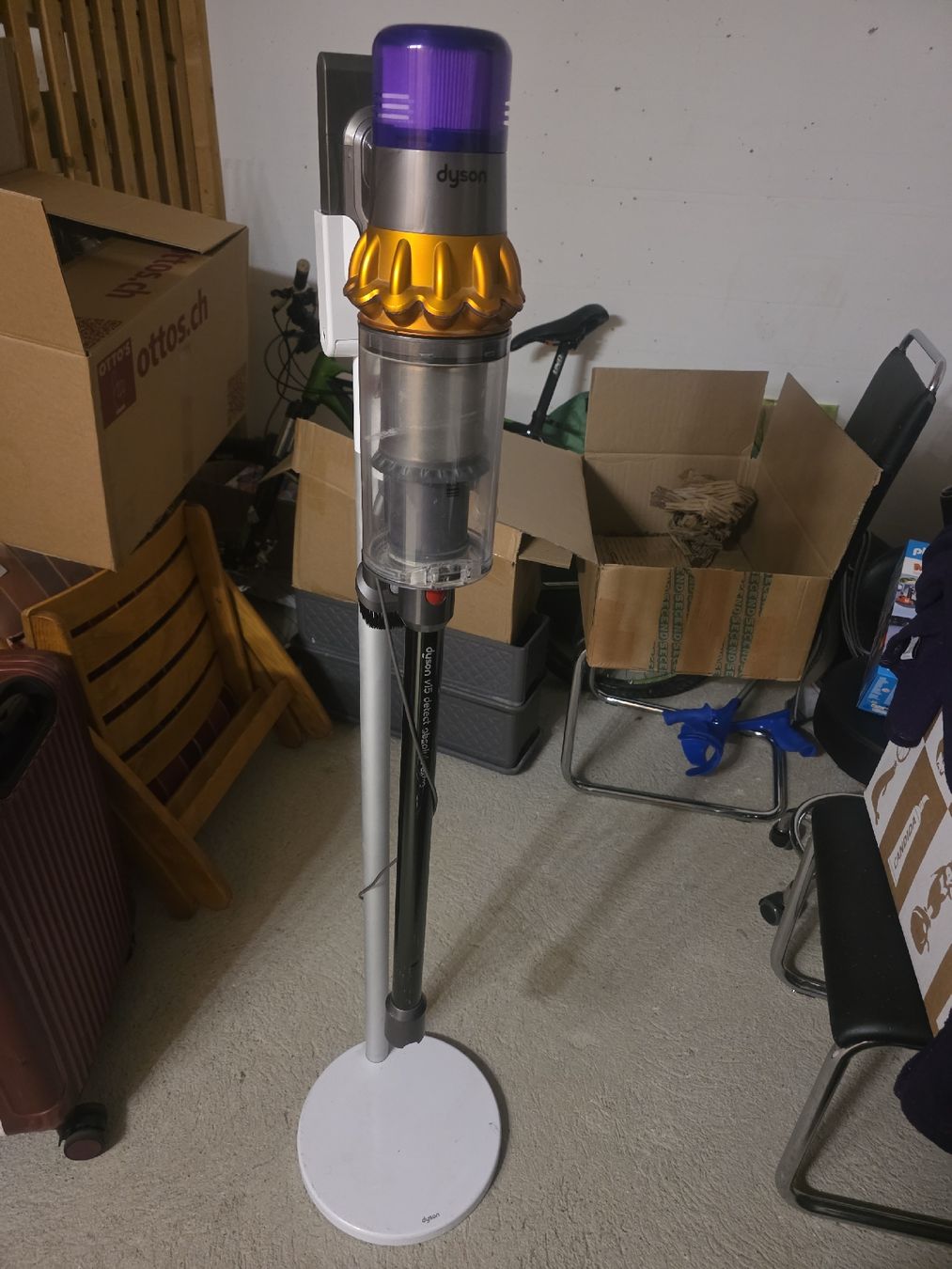 Dyson Aspirapolveri & Accessori: Dyson v15 – Usato da Wichtrach venduto da Mtabea