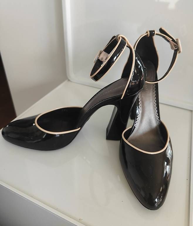 Armani Scarpe da donna: Scarpe GIORGIO ARMANI – Usato da Lugano venduto da claudio.luga 1