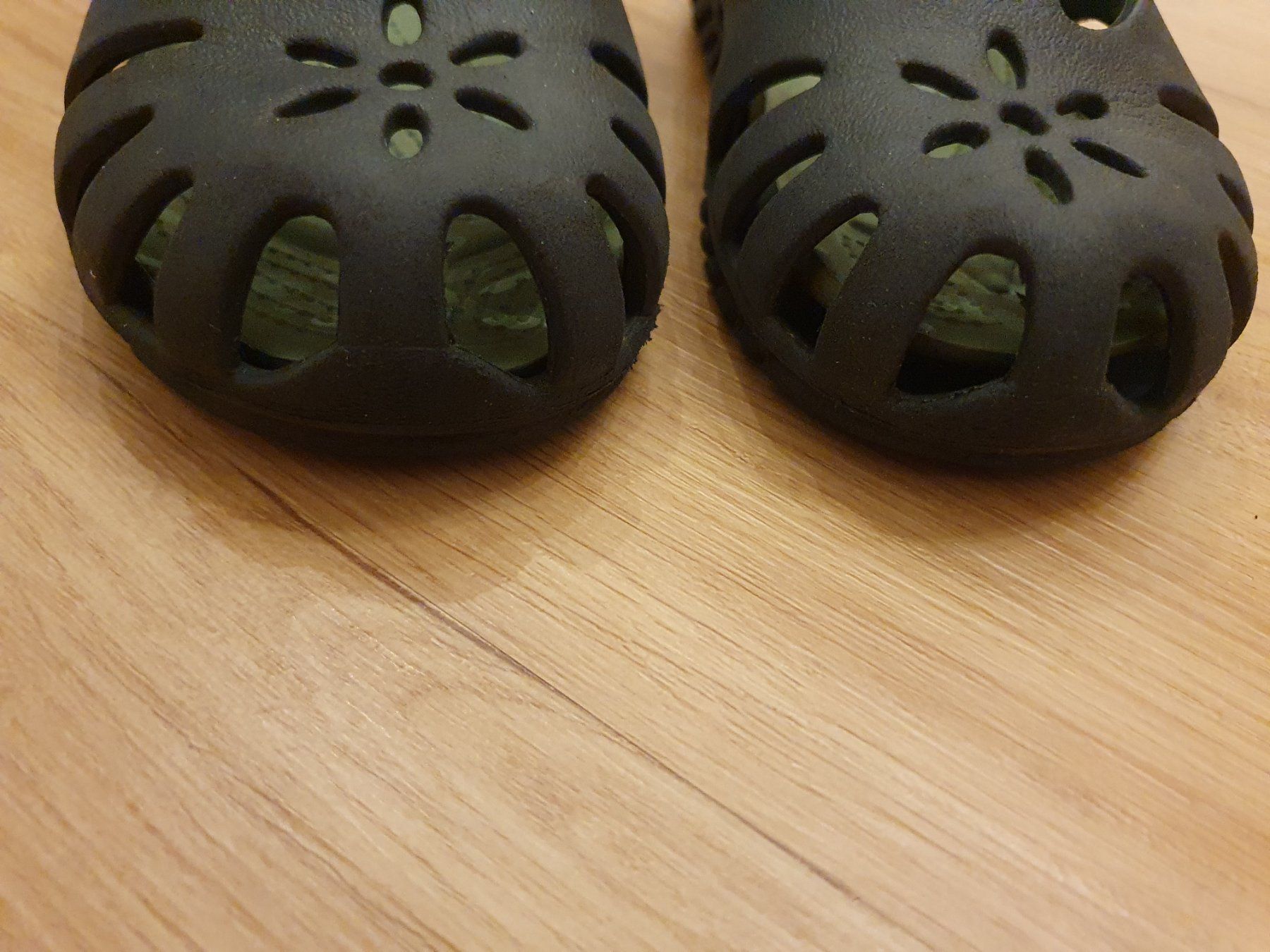 Scarpe per ragazzi: Gummi Clogs, Badeschuhe, Gr. 27 – Usato da Heinrichswil venduto da frankie19860 3