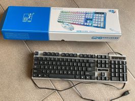 Gaming-Tastatur RGB; praktisch neu