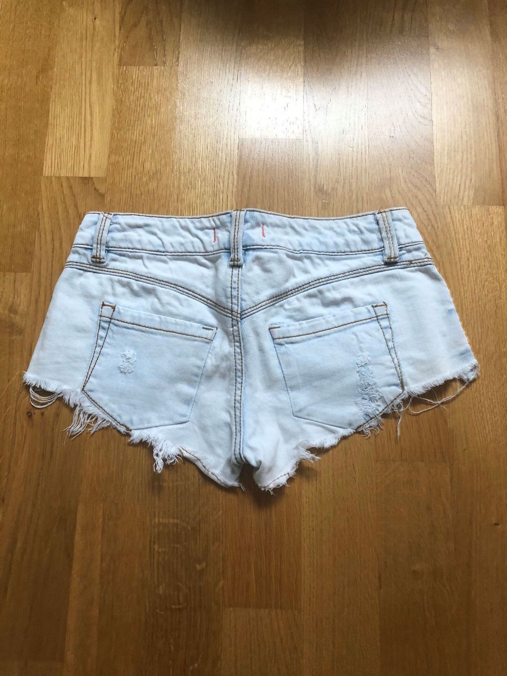 Jeans: Tally Weijl Hotpants – Nuovo (secondo la descrizione) da Grenchen venduto da iagiag 1