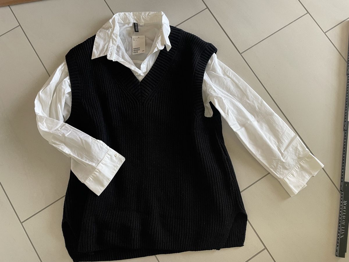 H&M Chemisiers: Pullunder mit weisser Bluse Gr L mit Etikett NEU – Neuf avec emballage d'origine à Rüti ZH par Tal_ga6N