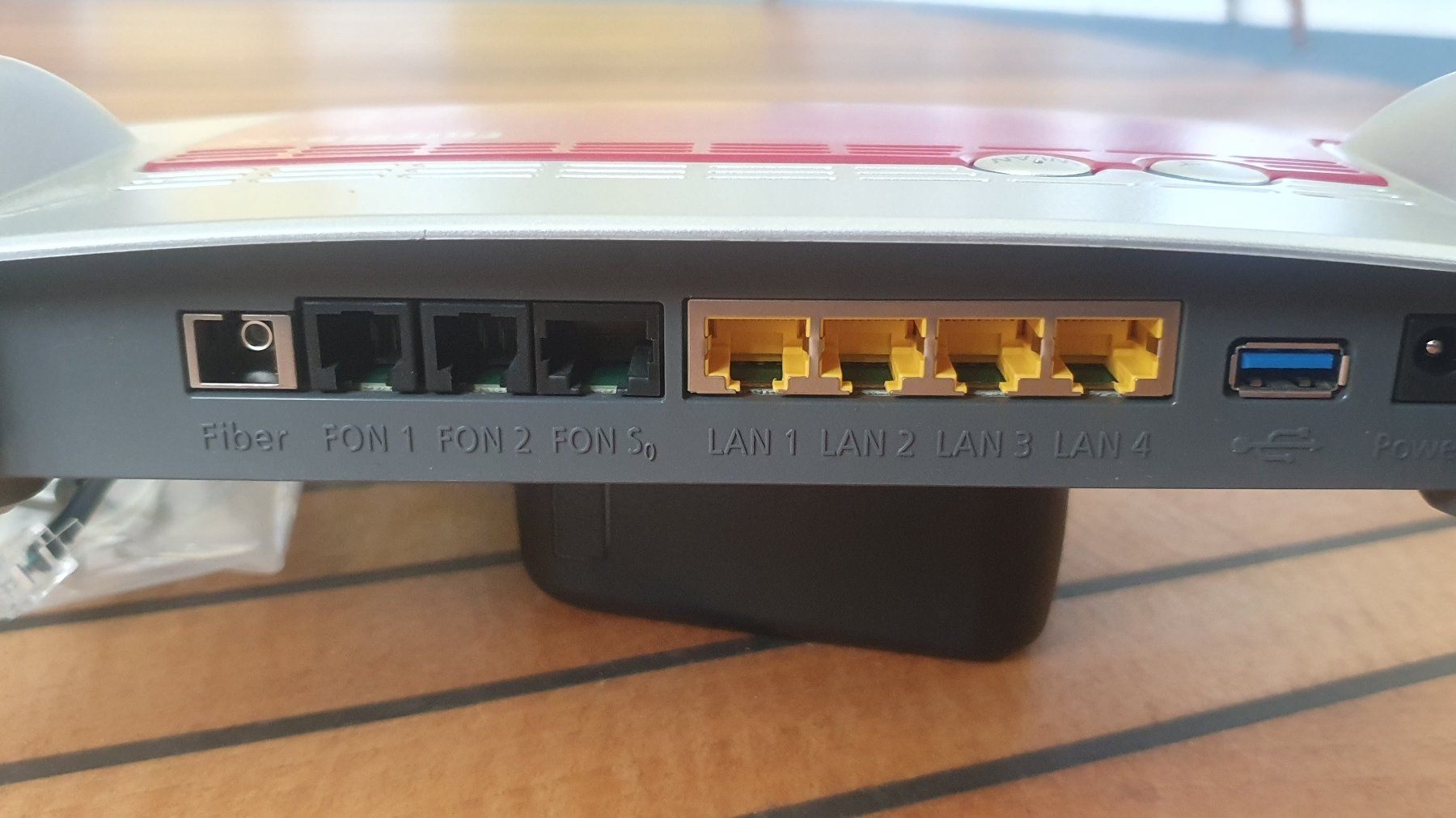 Fritz Modem & Router: FRITZ!Box 5490 - ideal für Glasfaser, CH Version – Usato da Biberist venduto da stang4eva 2