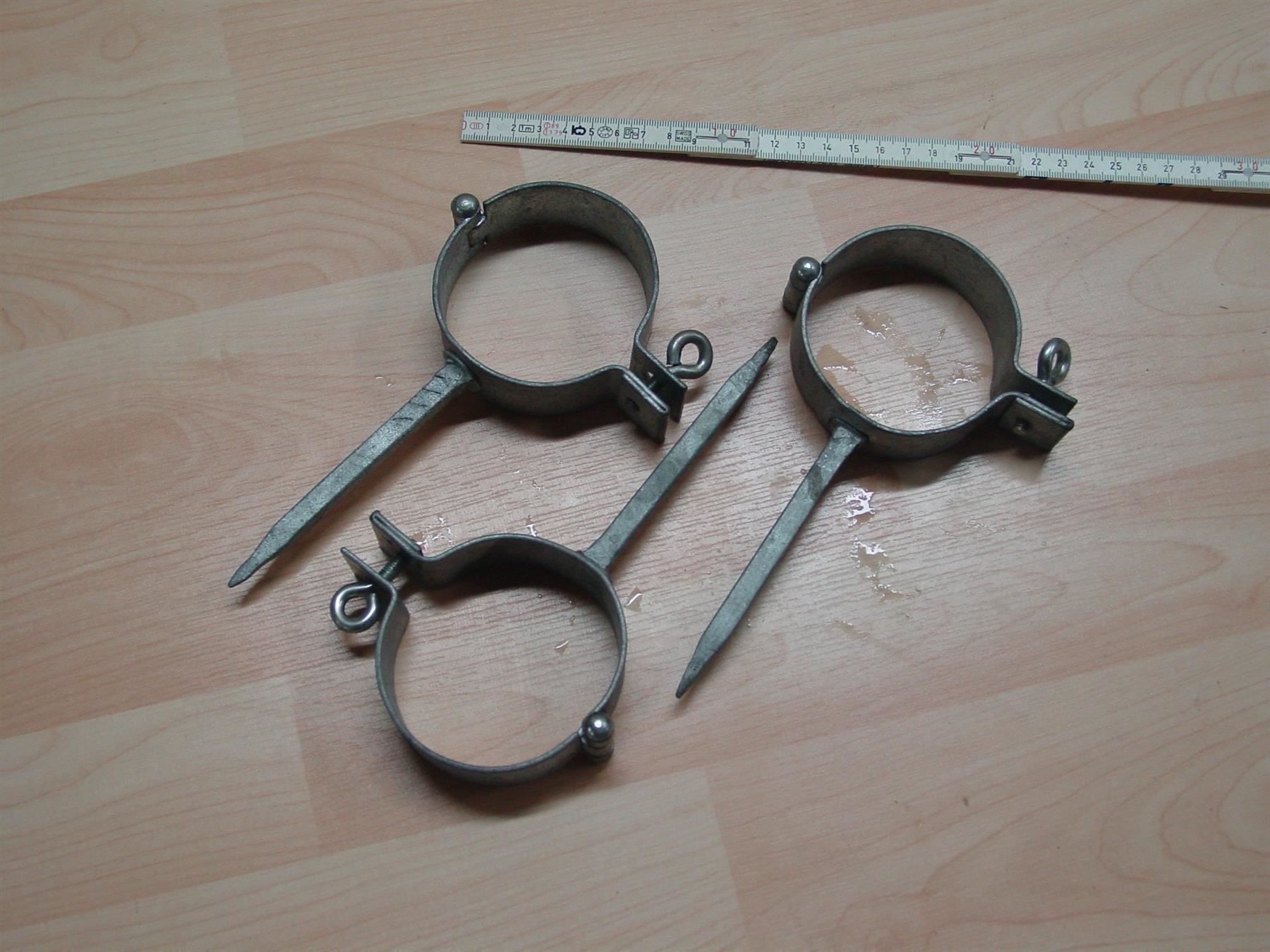 Altri materiali da costruzione: Ablaufrohr Schellen verzinkt 75 mm – Difettoso da Rothrist venduto da heinrich1966