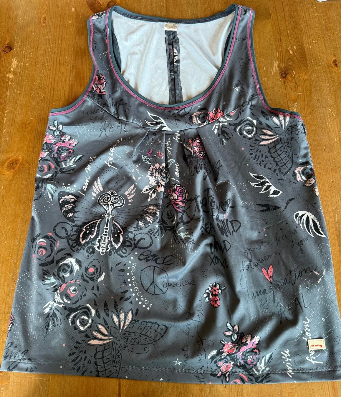 Top: Damen Tanktop – Usato da Flawil venduto da Stella_3 4