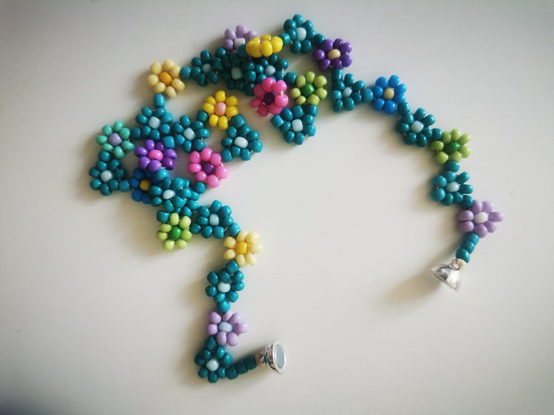 Catenine: Buntes Blumen-Collier, handgemacht, – Nuovo (secondo la descrizione) da Niedergösgen venduto da lil_s6k8 3