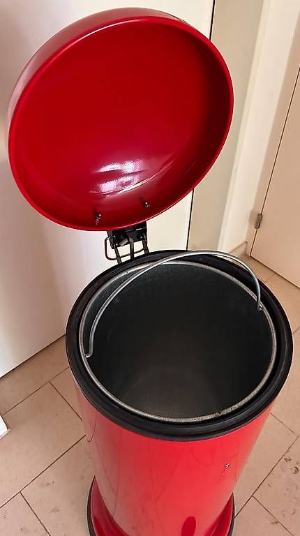 Poubelles: Baseboy  – D'occasion à Zürich par inf_j9l5 3