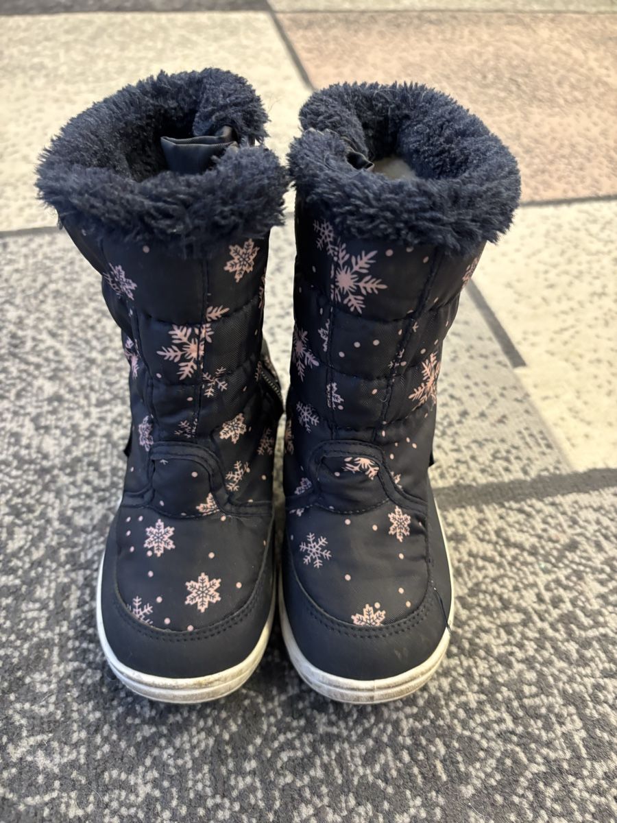 Scarpe per ragazze: Winterstiefel Grösse 25 – Usato da Kleindöttingen venduto da Jameika 1