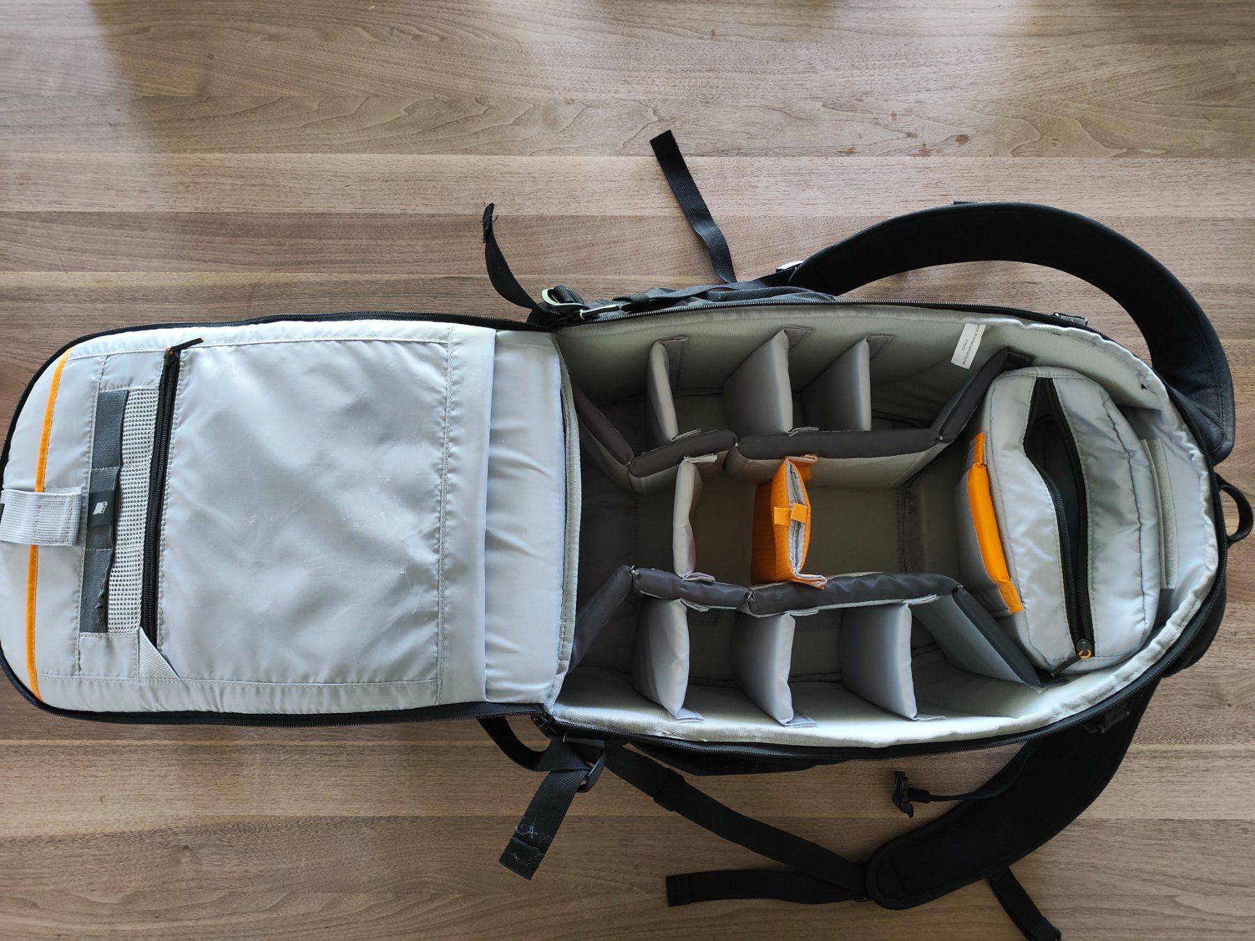 Lowepro Sacs à dos: LowePro FlipSide 500 aw ii Camera Backpack – D'occasion à Hüniken par Satoshi.Nakamoto 1