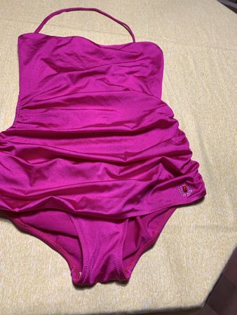 Tuta da bagno- colore fucsia lucido-tgS/M