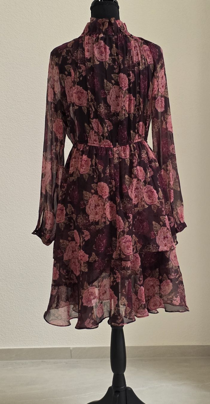Kleider: Kleid Blumenmuster Grösse M neuwertig – Neu (gemäss Beschreibung) aus Rheinsulz von Gilea 3
