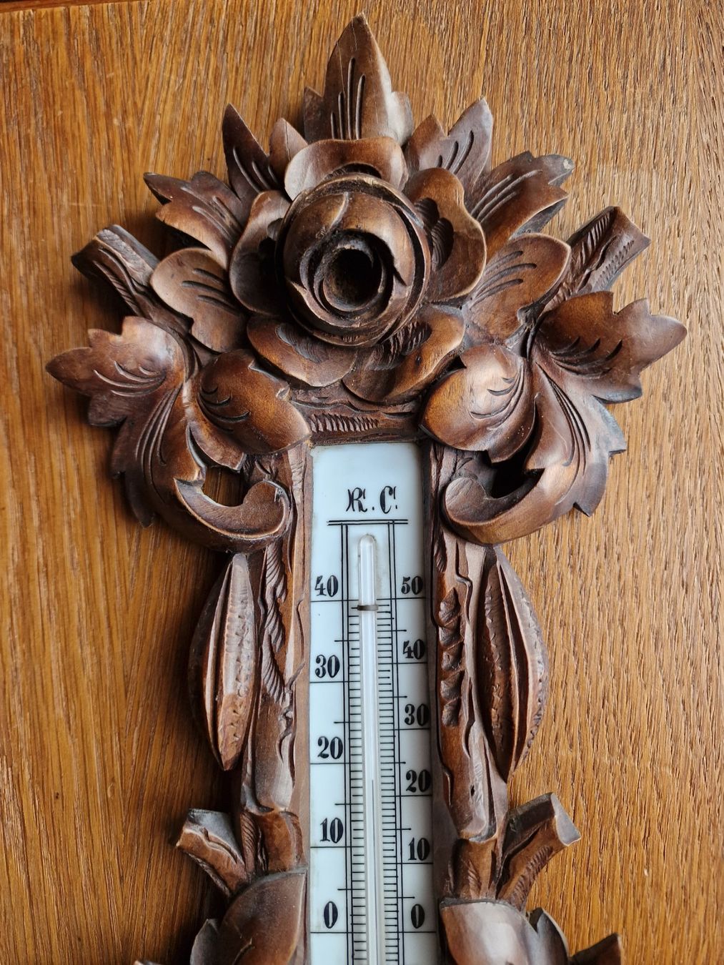 Sonstige antike Technik & Geräte: Barometer und Thermometer  -  antike Brienzer Schnitzerei – Gebraucht aus Röthenbach i. E. von Heureka5 6