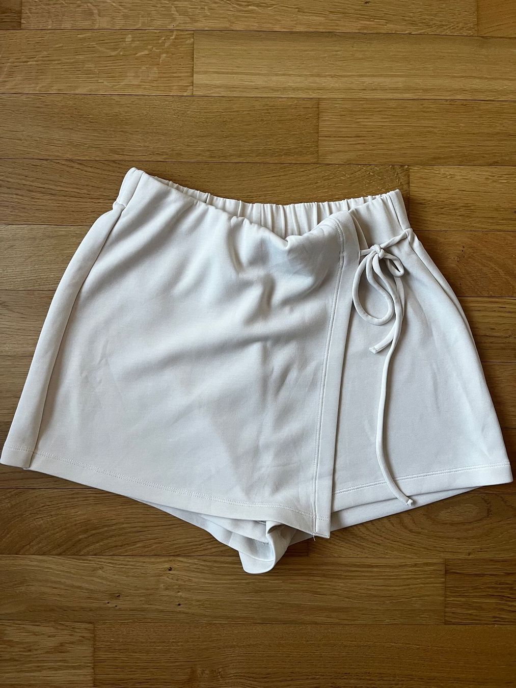 Gonne: short effet jupe – Nuovo (secondo la descrizione) da La Tour-de-Trême venduto da lol_85kj