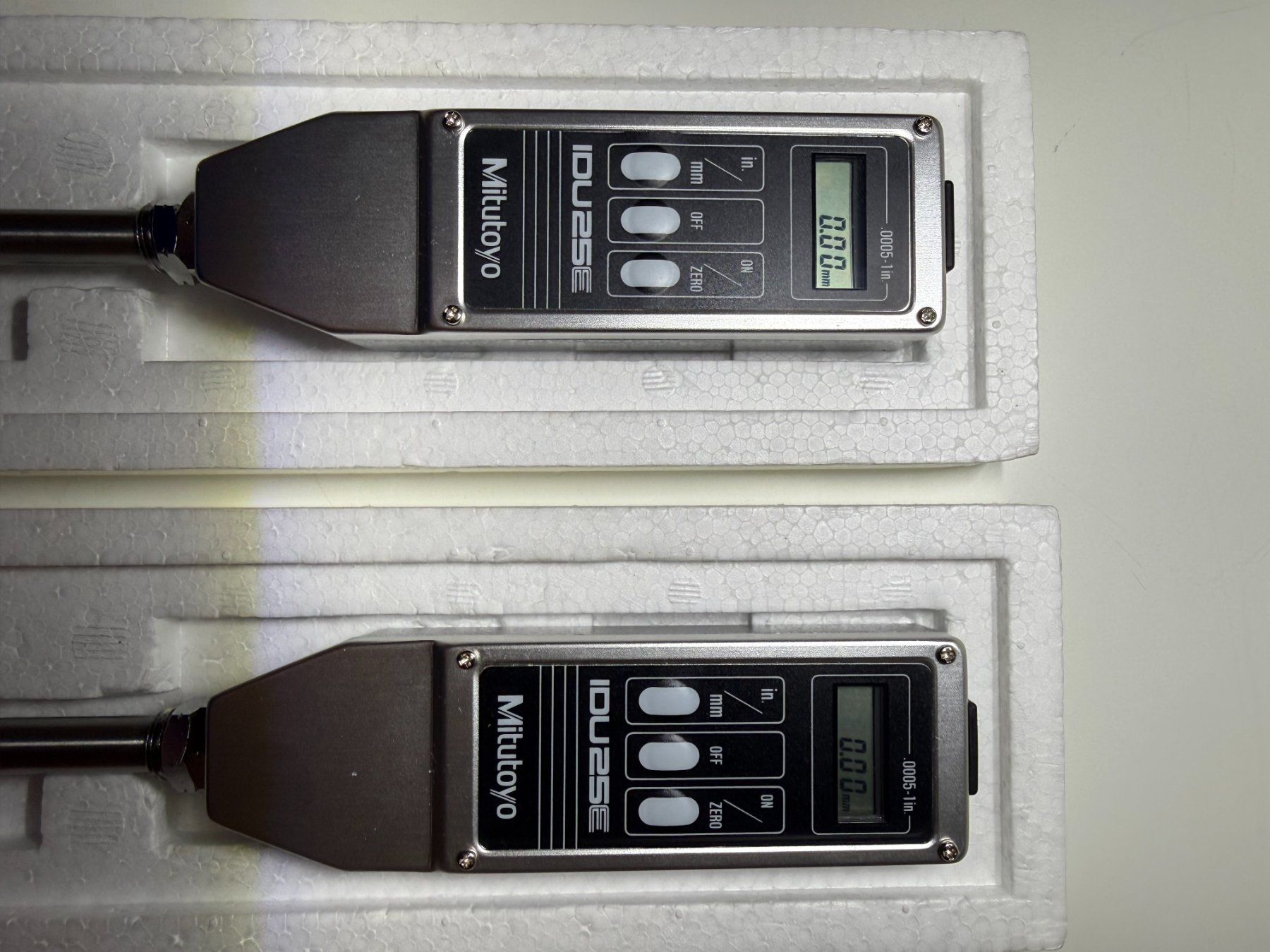 Mitutoyo Misurare: 2x Mitutoyo Digimatic Indicator 575-213 / Digital Messuhr – Nuovo (secondo la descrizione) da Wangen b. Olten venduto da Chess78 2