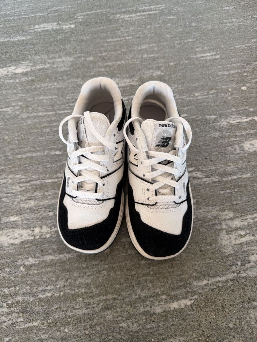 New Balance Scarpe da uomo: New Balance 550 Size 30 – Nuovo (secondo la descrizione) da Meilen venduto da ana_nln9