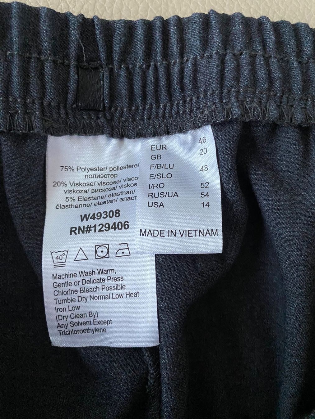 Pantaloni: Hose grau mit elastischem Bund Gr. 46 – Usato da Meggen venduto da 6003Luzern 3