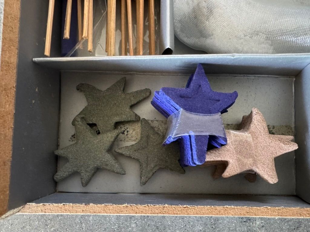 Candele: Räucherstäbchen & Relax - Enjoy & Relax - Geschenkset - neu – Nuovo e nell'imballaggio originale da Zürich venduto da Alot16 6