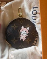 Louis Vuitton Round Coin Purse mit Katzenmotiv