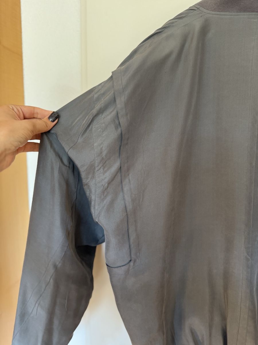 Giacche: Happy Life Bomber Jacket grey silk oversized vintage – Usato da Turbenthal venduto da elizameise 2