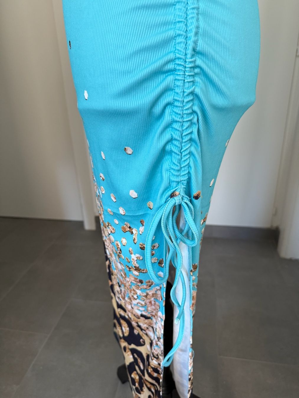 Vestiti: Robe - M – Usato da Sion venduto da accroshoes 6