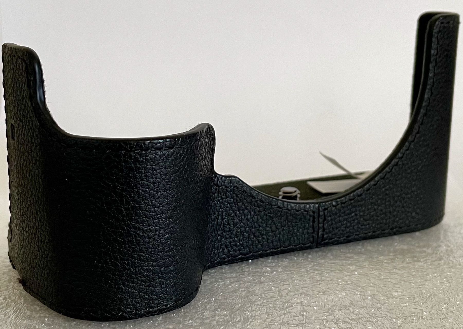 Sony Cover & Protezioni schermo: Etui Sony a7ii – Nuovo (secondo la descrizione) da Vairano venduto da Nsenator