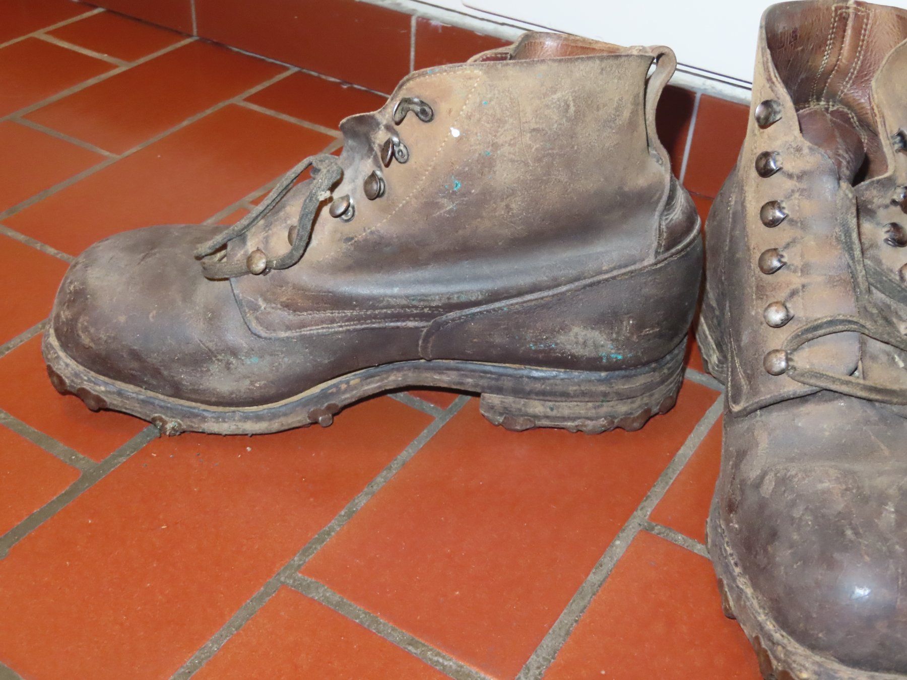 Schweizer Armee Uniformi: Militärschuh Nagelschuhe, – Usato da Grenchen venduto da sunflyer01 4