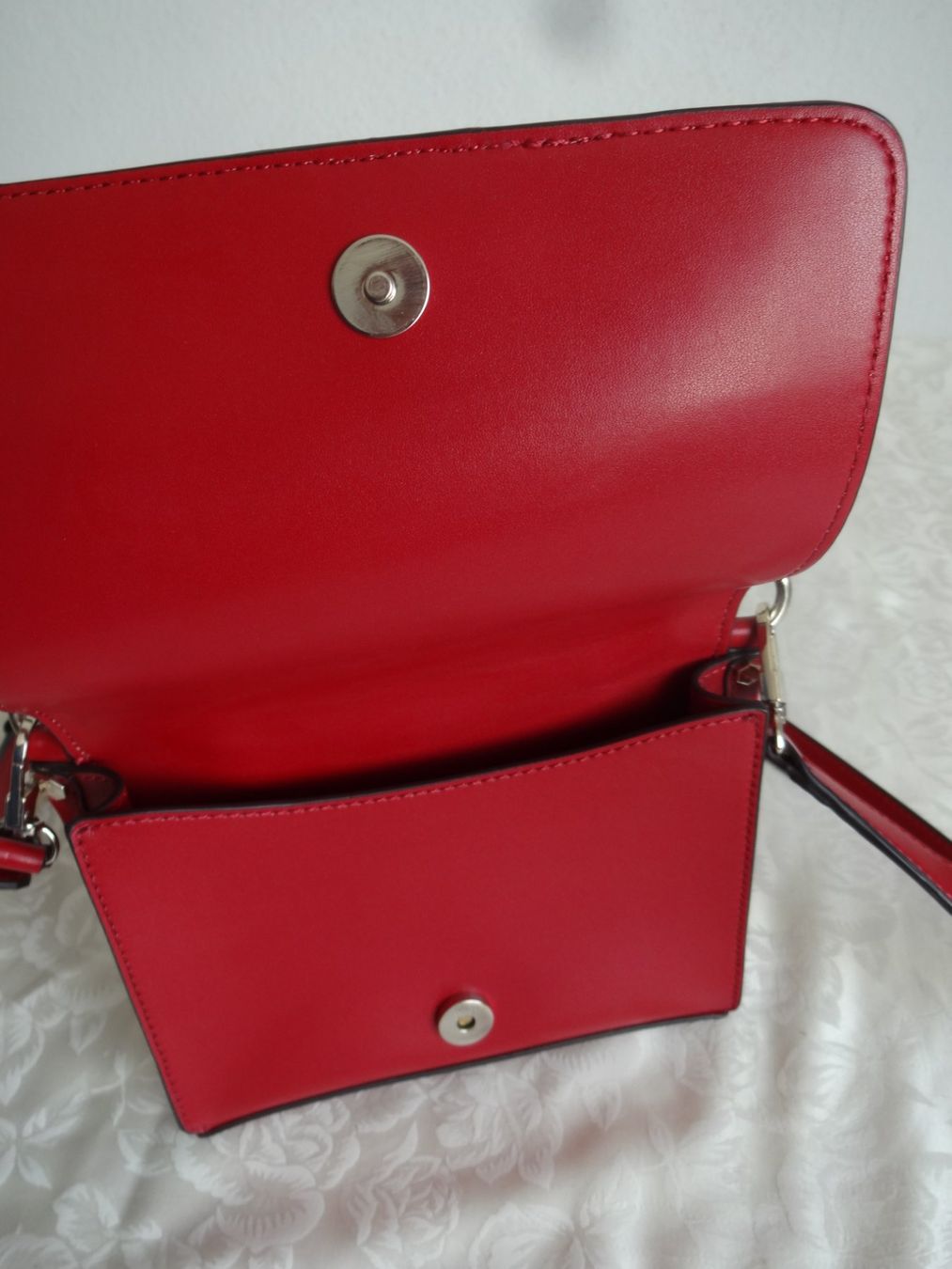 Guess Borse da donna: *** GUESS  *** Leder  Tasche – Nuovo (secondo la descrizione) da Frauenfeld venduto da Riaa 5