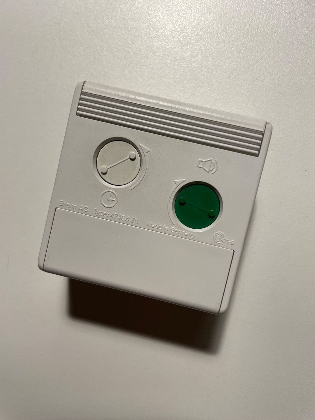 Sveglie: Braun Wecker Designklassiker Dieter Rams Weiss – Usato da Zürich venduto da pacta_sunt_servanda 1