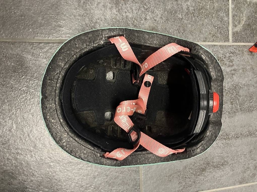 Helme: Kindervelohelm MICRO 48-53 cm – Gebraucht aus Menznau von siricius 1