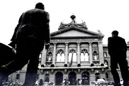 MICHAEL von GRAFFENRIED: Bundeshaus Fotografien, EA, 1984