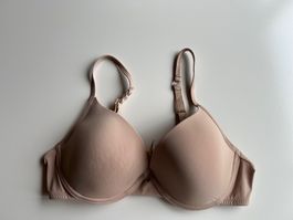 BH beige bügelgepolstert Grösse 80C neu mit Etikette