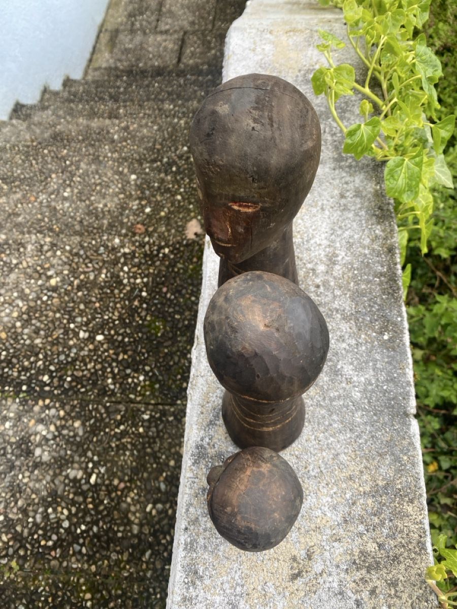 Statuette: 3 Holzfiguren, geschnitzt, Afrika – Usato da Weggis venduto da Massahans 3