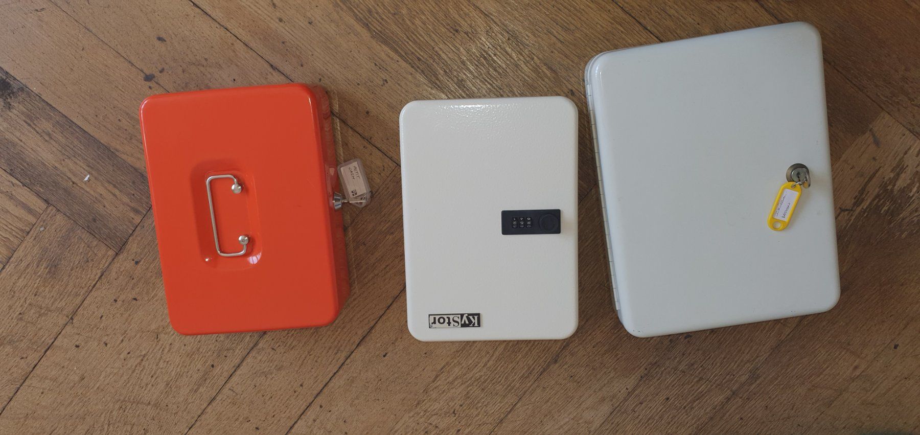 Registratore di cassa: Schlüsselkassetten & Geldkassette Set – Usato da Zürich venduto da inf_nd8d 2