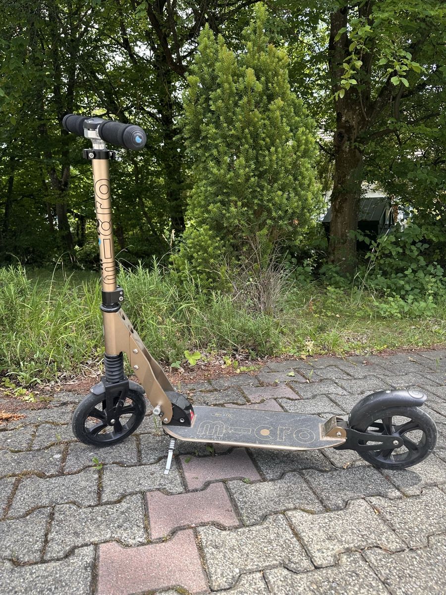 Micro Kickboard: Micro Roller gold guter Zustand – Gebraucht aus Oberembrach von ASP80