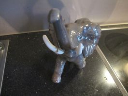Goebelfigur "Afrikanischer Elefant Serie Serengeti Porzellan