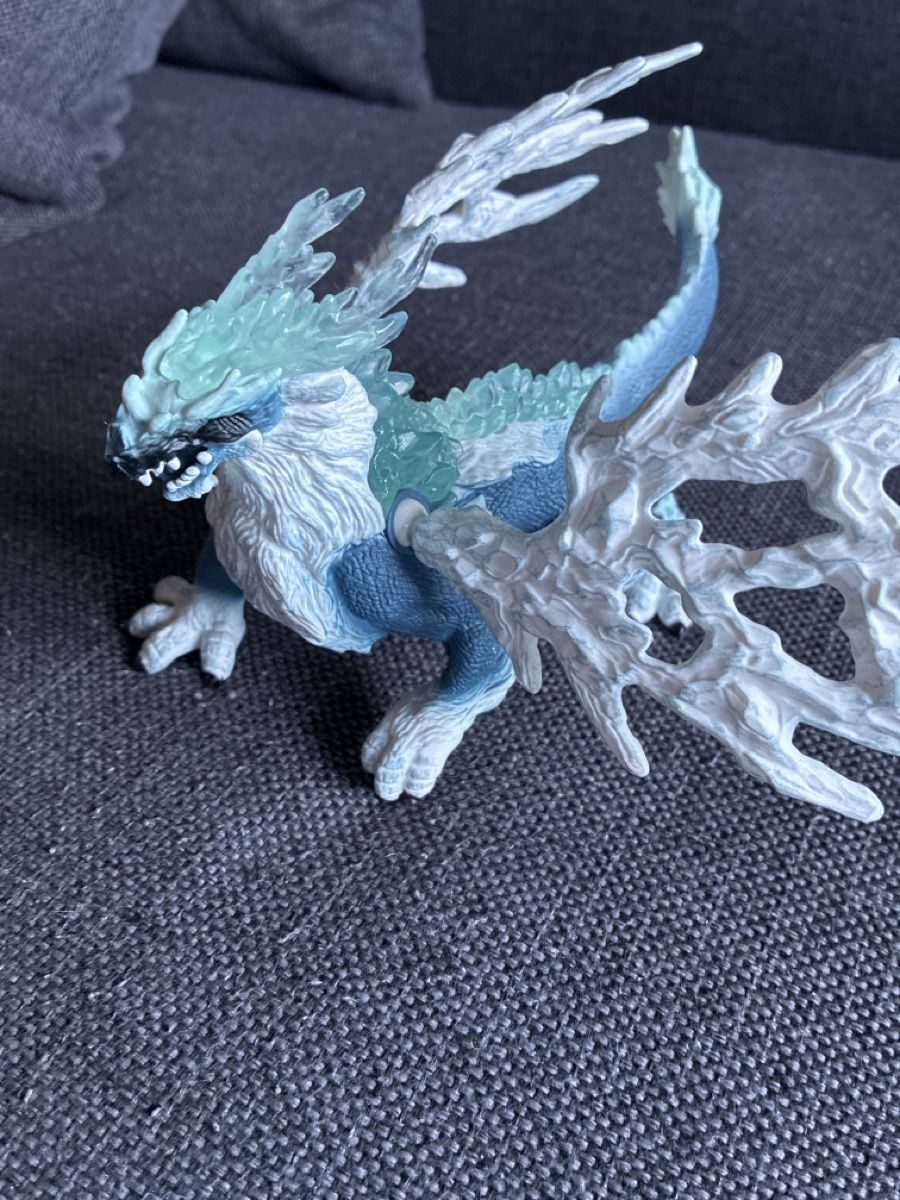 Schleich Spielzeuge: Schleich Eisdrache – Gebraucht aus Mitlödi von meyer-sabrina