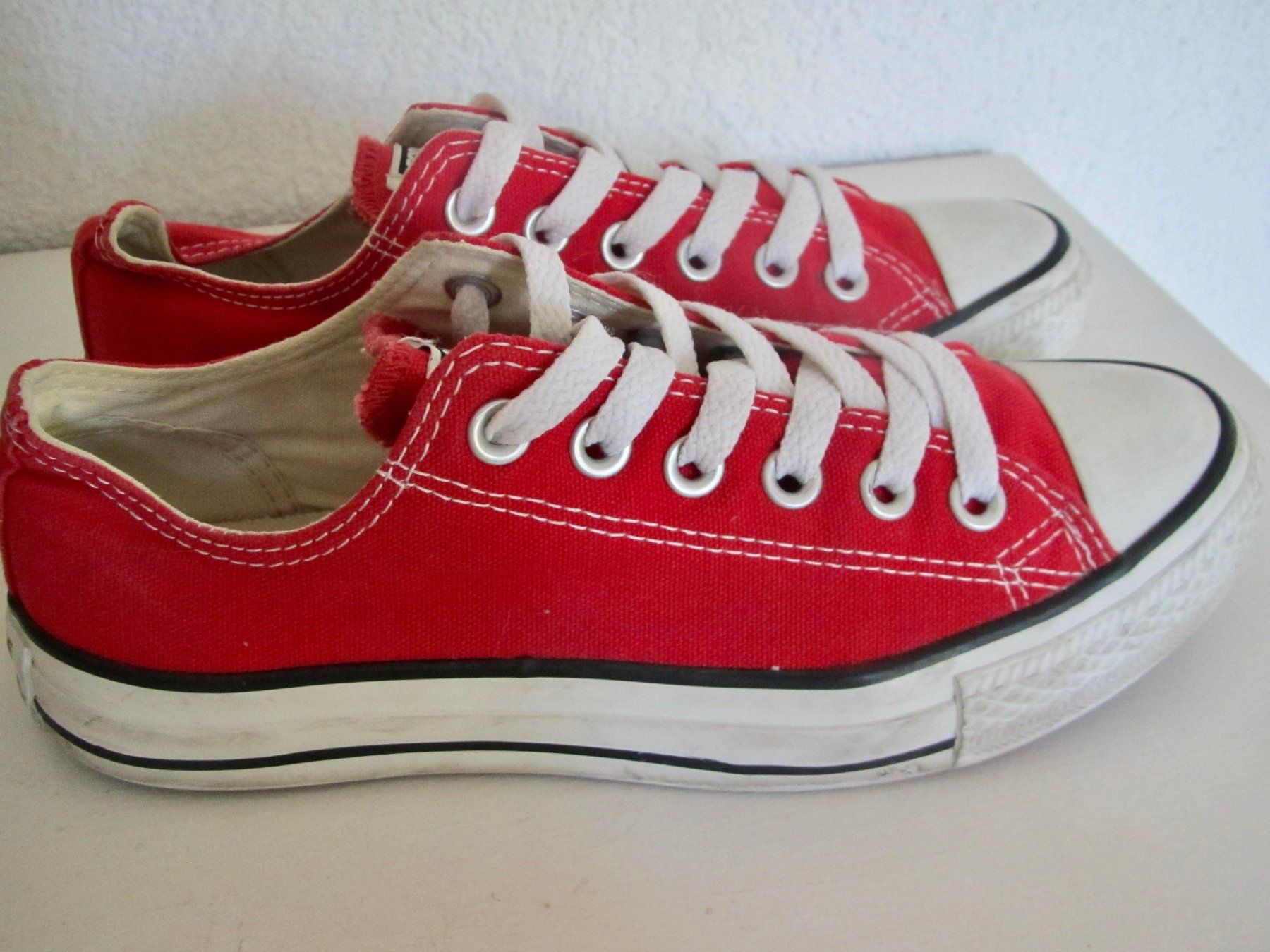 Converse Chaussures hommes: SNEAKER CONVERSE COTON ROUGE – D'occasion à Murten par Selliot 1