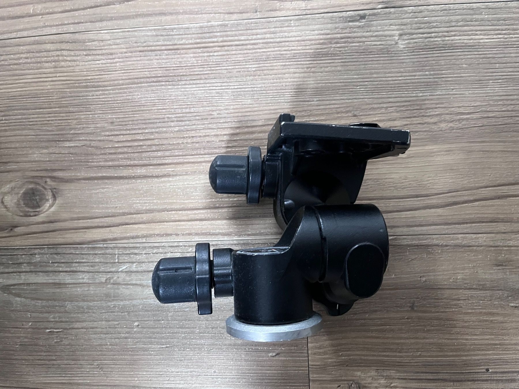 Manfrotto Treppiedi & Teste: Manfrotto 410 Junior Getriebe-Neiger – Usato da Sennhof venduto da scRatchy03 3