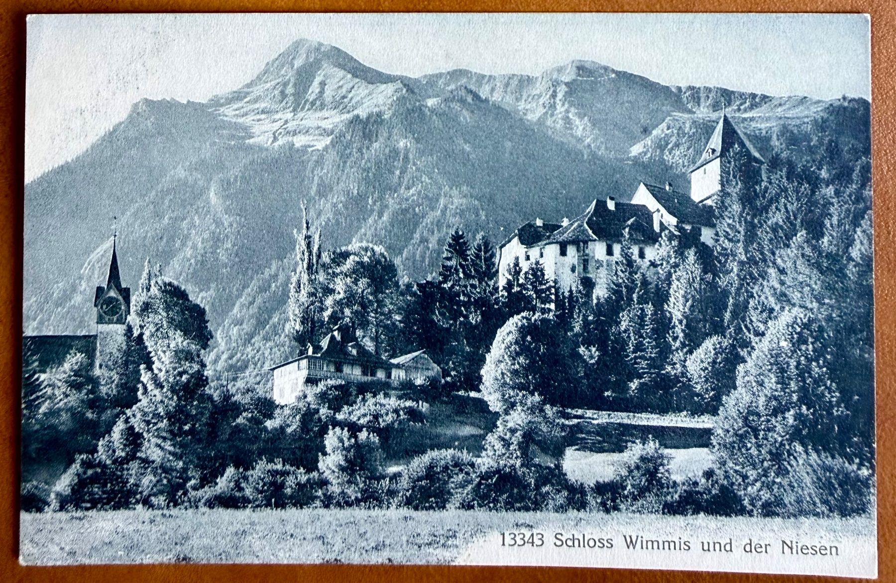 Cartoline postali: Wimmis - Schloss & Niesen AK – Usato da Lutry venduto da Ediego