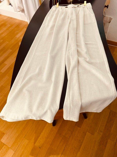 Pantaloni: Leinen Sommerhose beige – Nuovo e nell'imballaggio originale da Zürich venduto da Naebeli 1